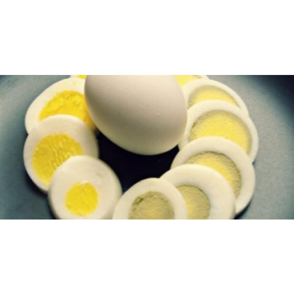 Te-ai intrebat vreodata de ce atunci cand fierbi un ou apare cercul verde in jurul galbenusului?